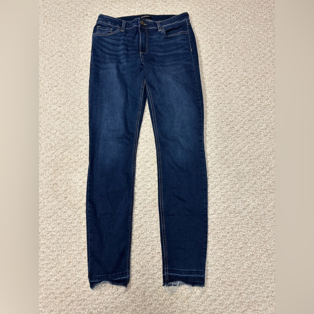 WOMEN’S JEANS